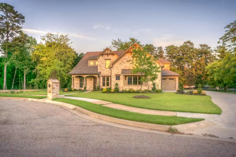 Résidence de prestige à Beloeil illustrant l’accompagnement d’un meilleur courtier immobilier